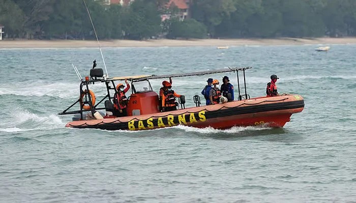 Indonesia Rescuers Search for 140 After Passenger Ship Goes Missing