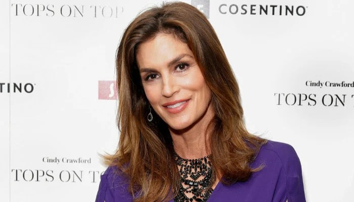 Cindy Crawford Weighs Retirement While Defying Age Norms in Modelling