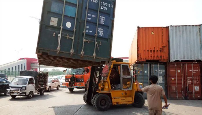 Major Roads Blocked in Capital, Punjab to Tighten Security