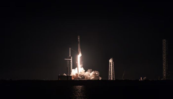 US, China Preparing For War In Space With Hunter Satellites and Orbital Weapons