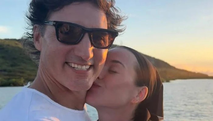 Katy Perry Reveals Surprising Plan For Her Engagement Ring