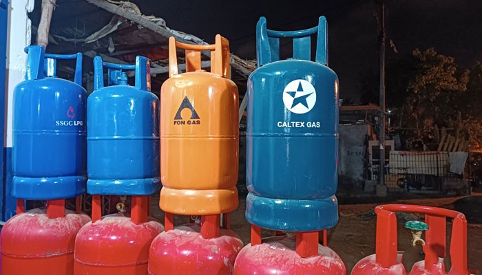 Household Gas Cylinder Price Up By Rs51