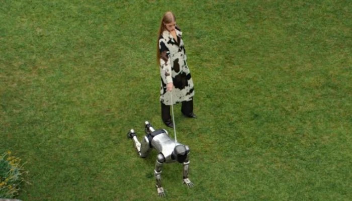 Musk's daughter Vivian roasts billionaire dad with malfunctioning 'Tesla' robot in new ad