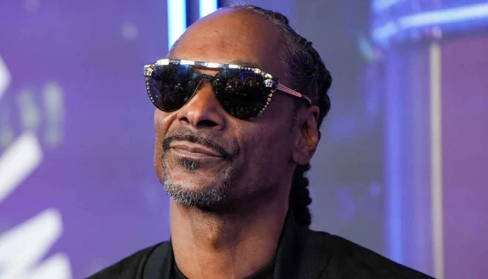 Snoop Dogg Set to Host 2026 MTV VMAs