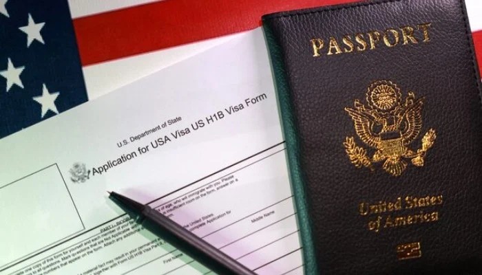 Trump admin moves to scrap grace period for H-1B visa workers